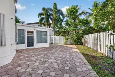 83 Gables Blvd, Weston, FL 33326 - Photo 51