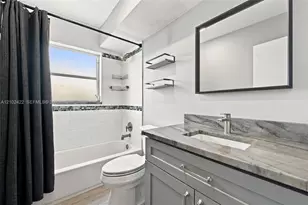3050 N Palm Aire Dr, Pompano Beach, FL 33069 - Photo 23