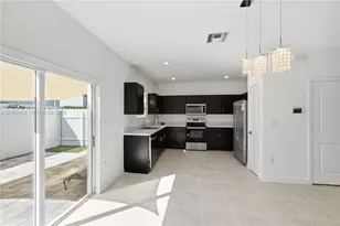 1732 SE 9th Ave, Florida City, FL 33034 - Photo 5