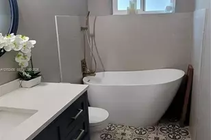 15110 NE 9th Ct, North Miami Beach, FL 33162 - Photo 25