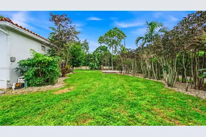 10690 NE 11th Ct #10690, Miami Shores, FL 33138 - Photo 31