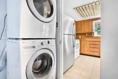 8500 NW 3rd St, Pembroke Pines, FL 33024 - Photo 25