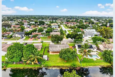 8500 NW 3rd St, Pembroke Pines, FL 33024 - Photo 41