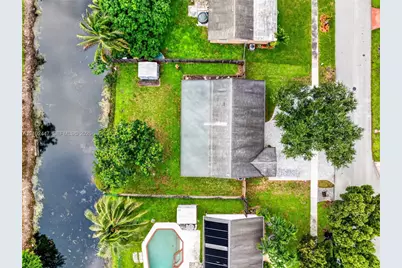8500 NW 3rd St, Pembroke Pines, FL 33024 - Photo 47