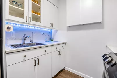 901 SW 11 Ave #17H, Hallandale Beach, FL 33009 - Photo 11
