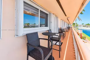 901 SW 11th Ave, Hallandale Beach, FL 33009 - Photo 17