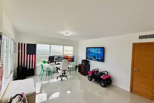 11111 Biscayne Blvd, Miami, FL 33181 - Photo 35
