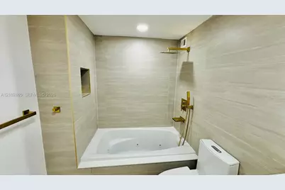 11111 Biscayne Blvd #16A, Miami, FL 33181 - Photo 31