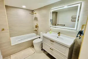 11111 Biscayne Blvd, Miami, FL 33181 - Photo 33