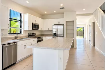 25303 SW 107th Ct, Homestead, FL 33032 - Photo 3
