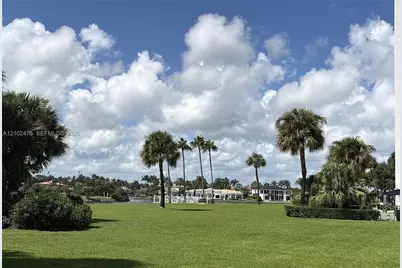 356 Golfview Rd #305, North Palm Beach, FL 33408 - Photo 5