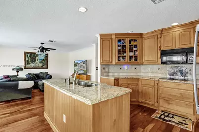 7860 NW 28th St, Margate, FL 33063 - Photo 19