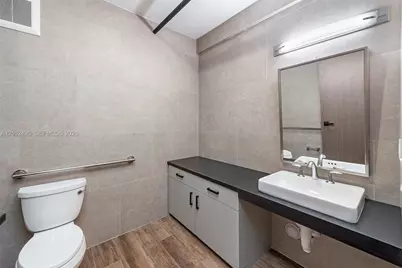 1954 N 30th Road #Suite B, Hollywood, FL 33021 - Photo 9