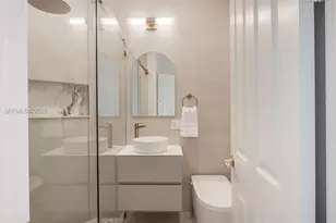 1378 Victoria Isle Dr, Weston, FL 33327 - Photo 31