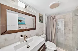3375 N Country Club Dr, Aventura, FL 33180 - Photo 23