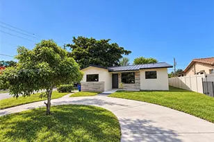 424 3rd, Hallandale Beach, FL 33009 - Photo 1