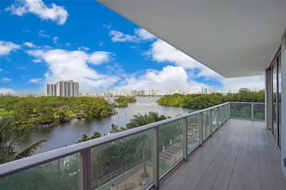 16385 Biscayne Blvd #407, North Miami Beach, FL 33160 - Photo 25