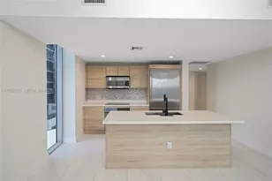 16385 Biscayne Blvd, North Miami Beach, FL 33160 - Photo 9