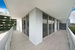 16385 Biscayne Blvd, North Miami Beach, FL 33160 - Photo 23