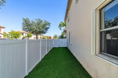 8894 W 34th Ave, Hialeah, FL 33018 - Photo 49