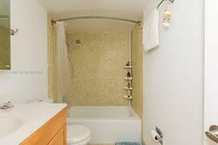 1020 Meridian Ave, Miami Beach, FL 33139 - Photo 19