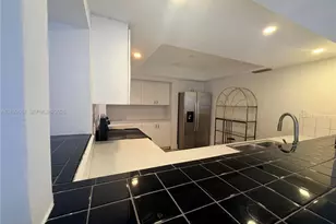8218 Southampton Dr, Miramar, FL 33025 - Photo 11