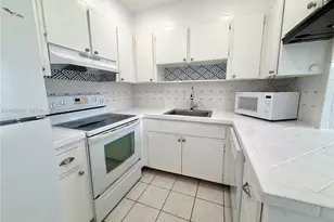 3665 NE 167th St, North Miami Beach, FL 33160 - Photo 5