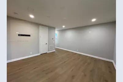 1360 Victoria Isle Dr, Weston, FL 33327 - Photo 57