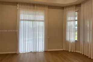 1360 Victoria Isle Dr, Weston, FL 33327 - Photo 27