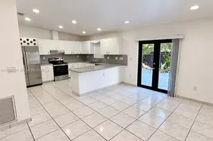 11461 SW 193rd St, Miami, FL 33157 - Photo 9