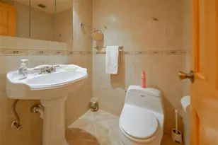 1980 S Ocean Dr, Hallandale Beach, FL 33009 - Photo 13
