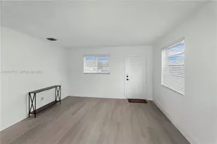 19411 SW 117th Ave, Miami, FL 33177 - Photo 17