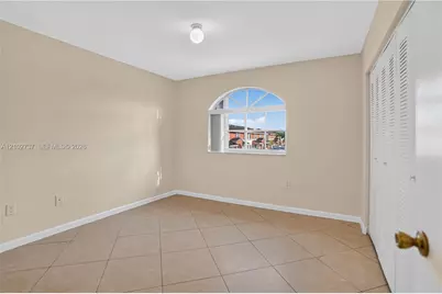 6989 W 36th Ave #202, Hialeah, FL 33018 - Photo 25