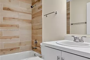 6989 W 36th Ave, Hialeah, FL 33018 - Photo 23