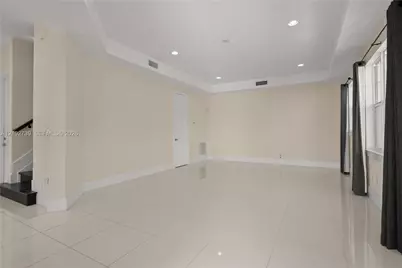 912 NE 17th Way, Fort Lauderdale, FL 33304 - Photo 9