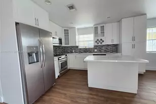7761 NW 41st St, Davie, FL 33024 - Photo 3