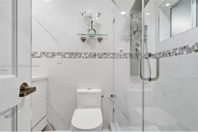 13996 Lake Lure Ct, Miami Lakes, FL 33014 - Photo 13