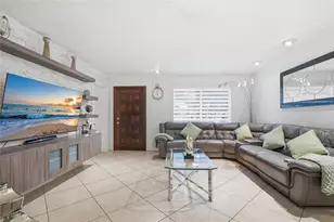 13996 Lake Lure Ct, Miami Lakes, FL 33014 - Photo 5