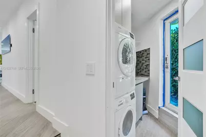 7640 Bayside Ln, Miami Beach, FL 33141 - Photo 11
