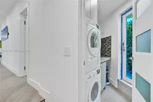 7640 Bayside Ln, Miami Beach, FL 33141 - Photo 11