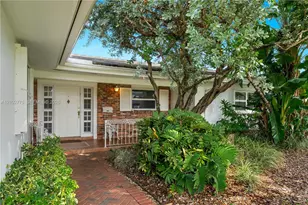 12805 Maple Rd, North Miami, FL 33181 - Photo 5