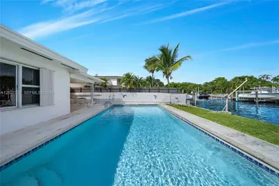 12805 Maple Rd, North Miami, FL 33181 - Photo 37