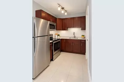 920 NE 40th St #3, Oakland Park, FL 33334 - Photo 3