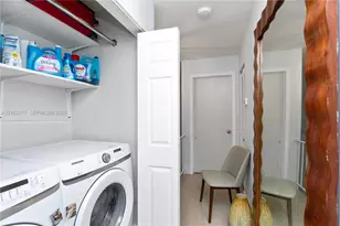 8956 Palm Tree Ln, Pembroke Pines, FL 33024 - Photo 15