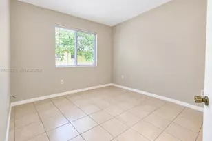970 NE 34th Ave, Homestead, FL 33033 - Photo 7