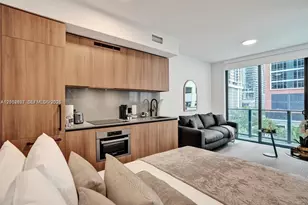 121 NE 5th St, Miami, FL 33132 - Photo 21