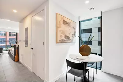 121 NE 5th St #512A, Miami, FL 33132 - Photo 5