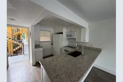 300 NE 125th St #205, North Miami, FL 33161 - Photo 5