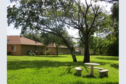 2541 NE 184th Ter #2541, North Miami Beach, FL 33160 - Photo 1
