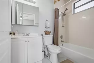 18112 NW 91st Ct, Hialeah, FL 33018 - Photo 19